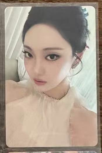 AESPA DIRTY WROK YZY LUCKY DRAW PHOTOCARD