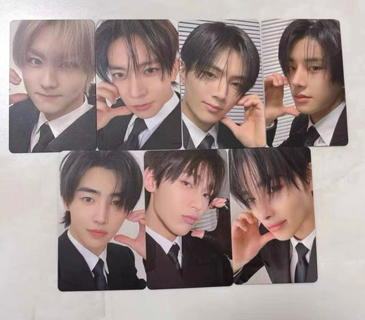 Front view of enhypen Ot7 Border Carnival M2U Pob Photocard photocard