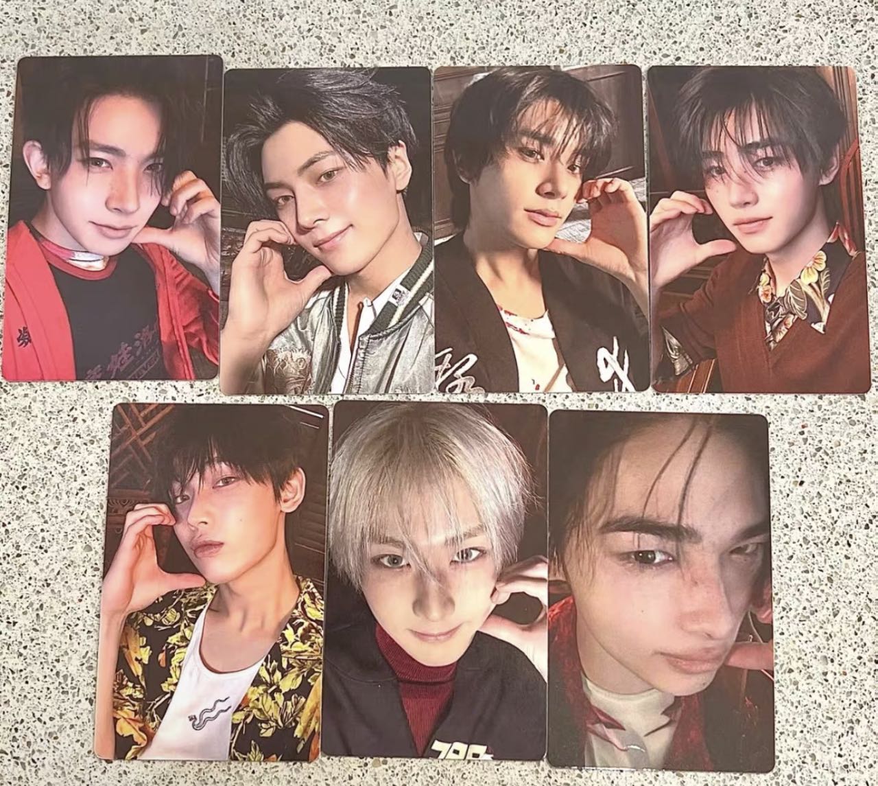 Front view of enhypen Fullset Desire Unleash Yongsan Pop-Up Pob Photocard photocard