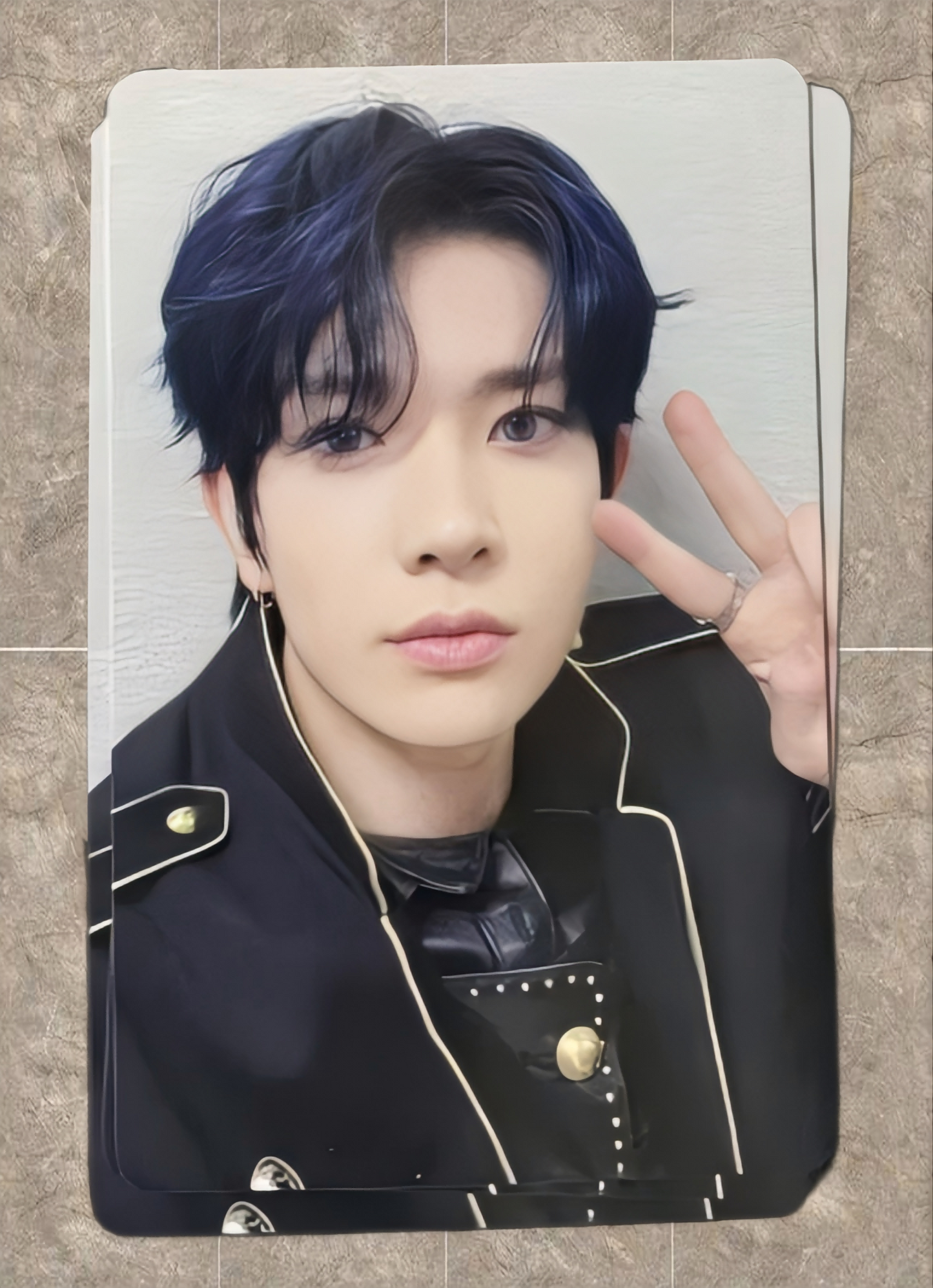 Front view of enhypen Heeseung Orange Blood Yzy Yizhiyu 6.0 Pob Photocard photocard