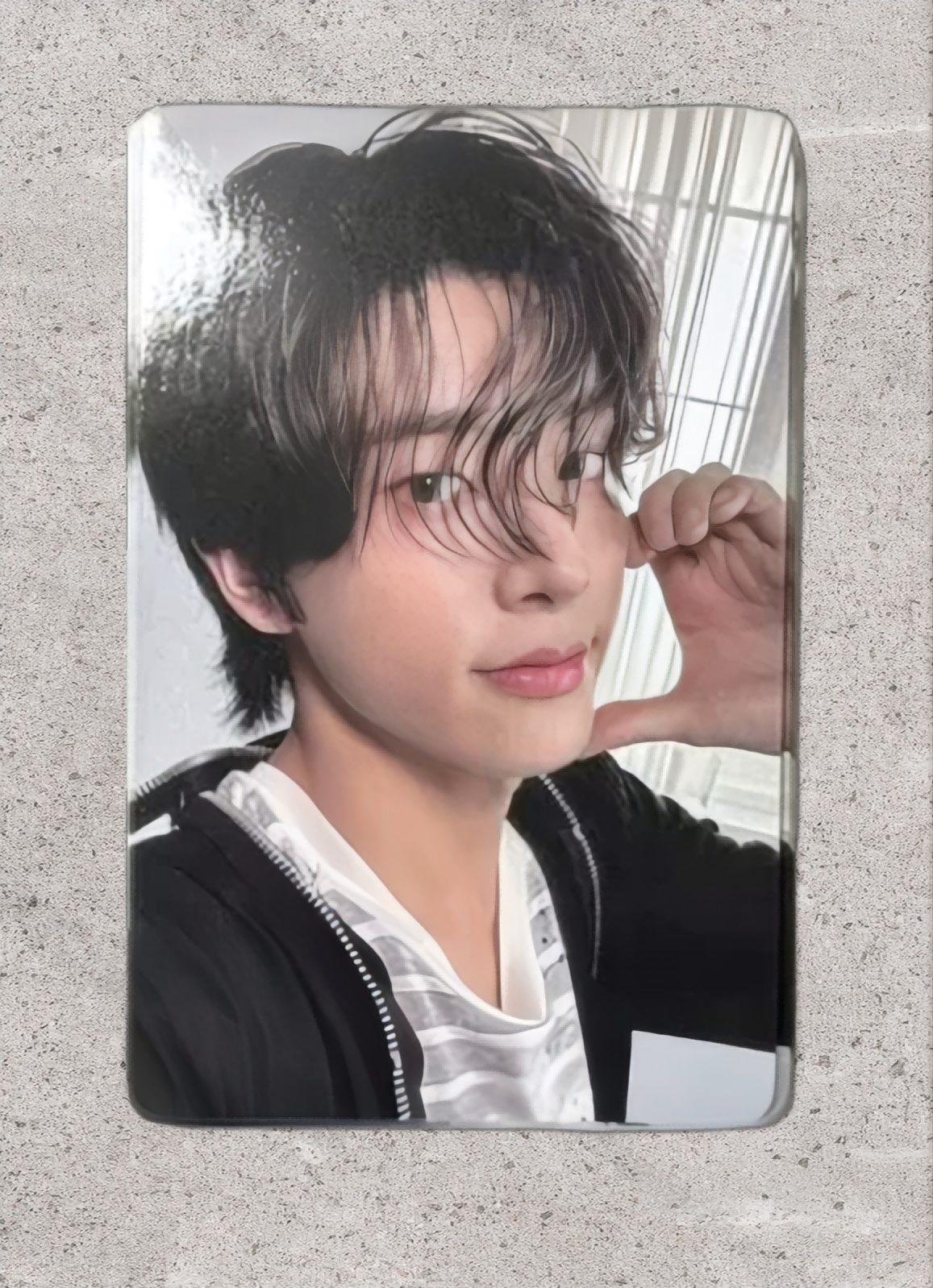 Front view of enhypen Jake Untold Romance Day Dream Yzy Yizhiyu 4.0 Video Call Pob Photocard photocard