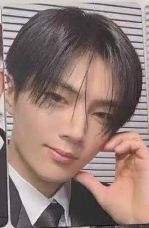 Front view of enhypen Jay Border Carnival M2U Pob Photocard photocard