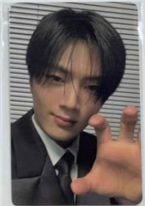 Front view of enhypen Jay Desire Unleash Music Plant Pob Photocard photocard