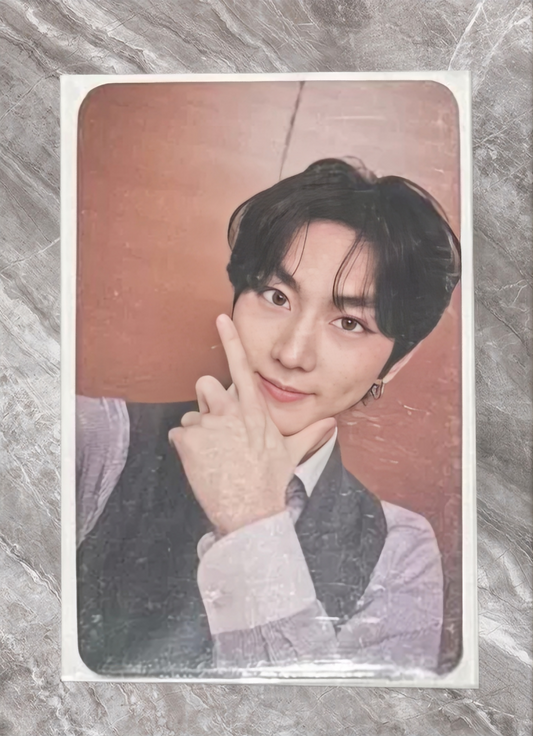 Front view of enhypen Jungwon Dark Moon Powerstation Pob Photocard photocard