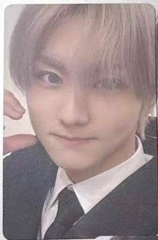 Front view of enhypen Jungwon Border Carnival M2U Pob Photocard photocard