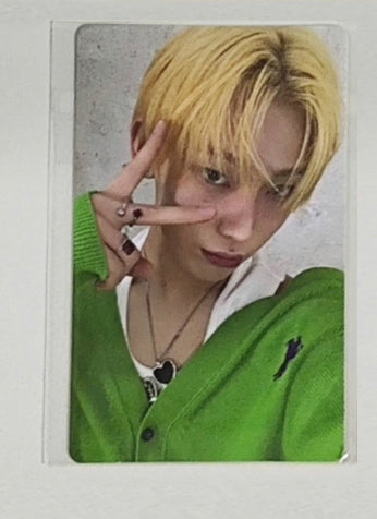 Front view of enhypen Sunoo Romance Untold Xo Broadcast Photocard photocard