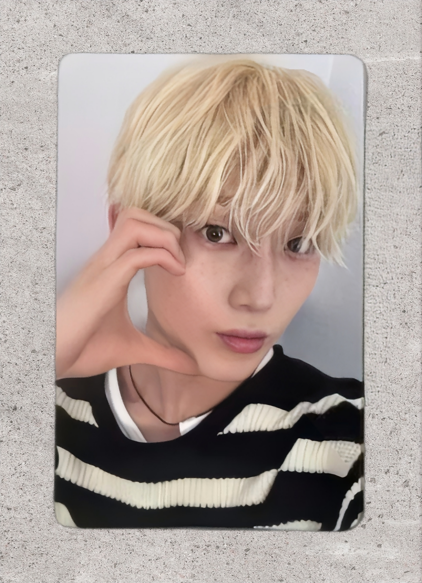 Front view of enhypen Sunoo Untold Romance Day Dream Yzy Yizhiyu 4.0 Video Call Pob Photocard photocard