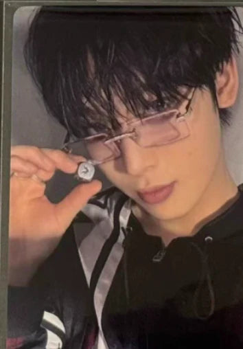 Enhypen untold romance yzy yizhiyu video call round 4 pop photocard